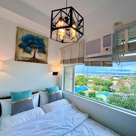 Studio One Condominium, Alabang - Bluu - Fiber Wi-Fi, Netflix-Ready Muntinlupa City Kültér fotó