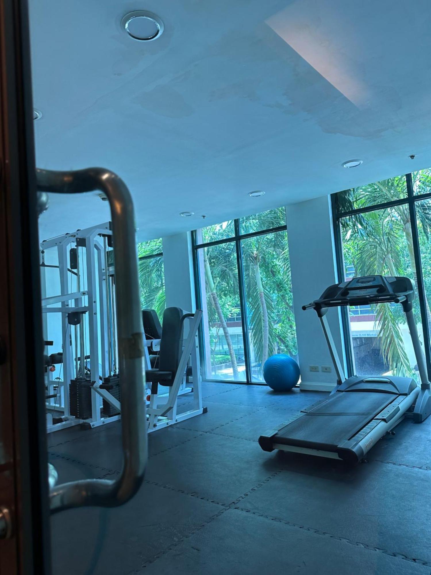 Studio One Condominium, Alabang - Bluu - Fiber Wi-Fi, Netflix-Ready Muntinlupa City Kültér fotó
