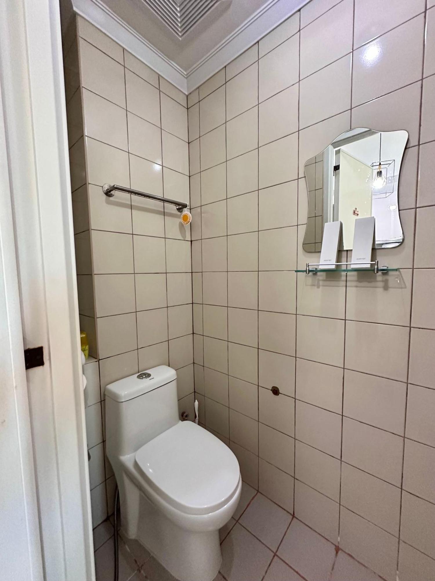 Studio One Condominium, Alabang - Bluu - Fiber Wi-Fi, Netflix-Ready Muntinlupa City Kültér fotó