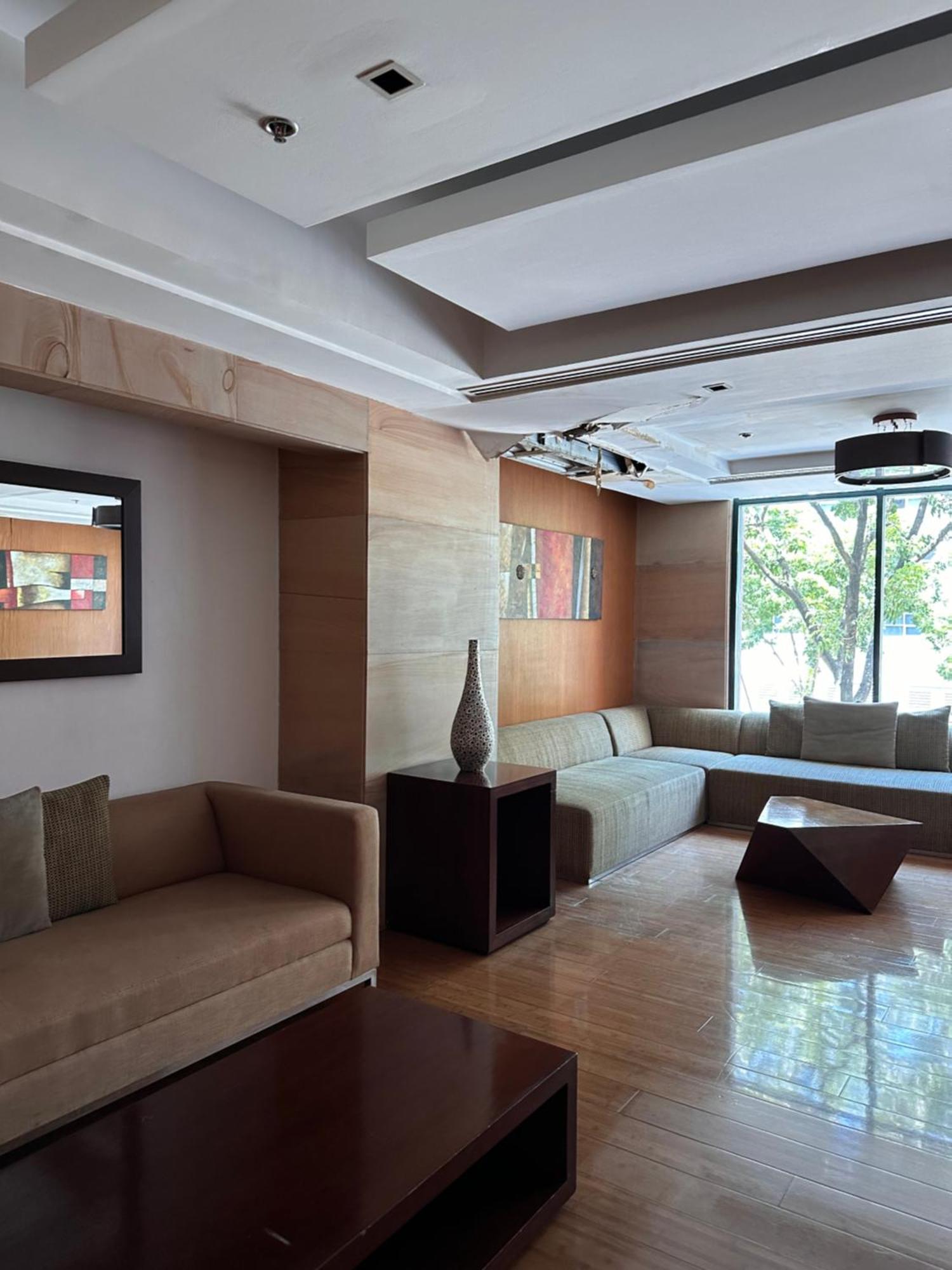 Studio One Condominium, Alabang - Bluu - Fiber Wi-Fi, Netflix-Ready Muntinlupa City Kültér fotó